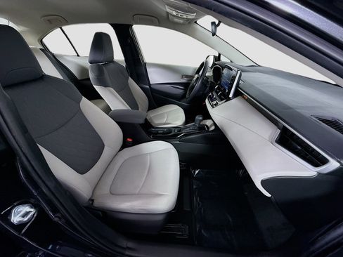 Used 2020 Toyota Corolla LE image 28
