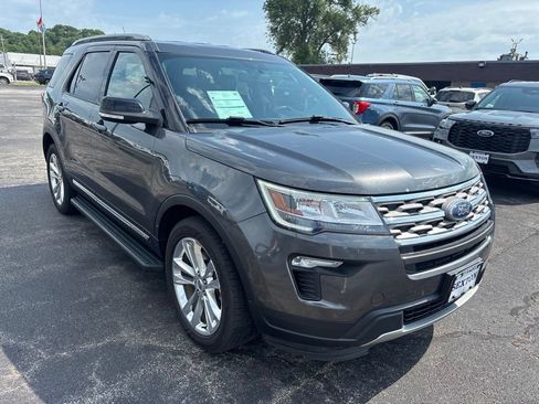Certified 2018 Ford Explorer XLT w/ Equipment Group 202A AWD/4WD image 5
