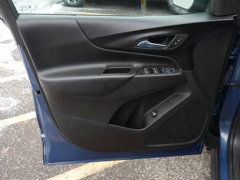 Used 2024 Chevrolet Equinox LT image 29