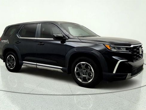 Used 2024 Honda Pilot EX-L image 3