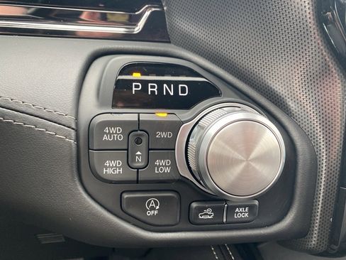 New 2025 RAM 1500 Limited image 27