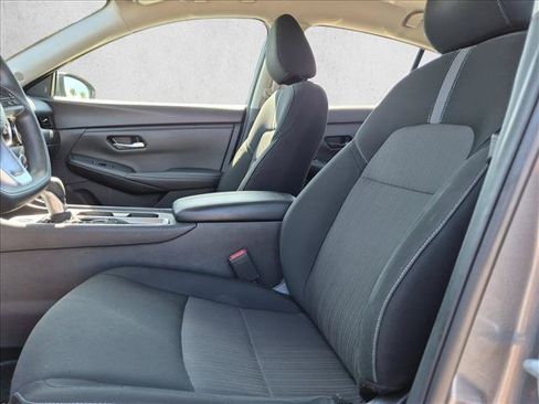 Used 2025 Nissan Sentra SV FWD image 10