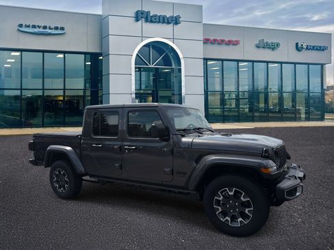 New 2026 Jeep Gladiator Sport AWD/4WD image 1