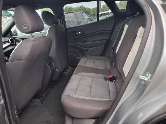 Certified 2024 Chevrolet Trax RS w/ Driver Confidence Package FWD image 11
