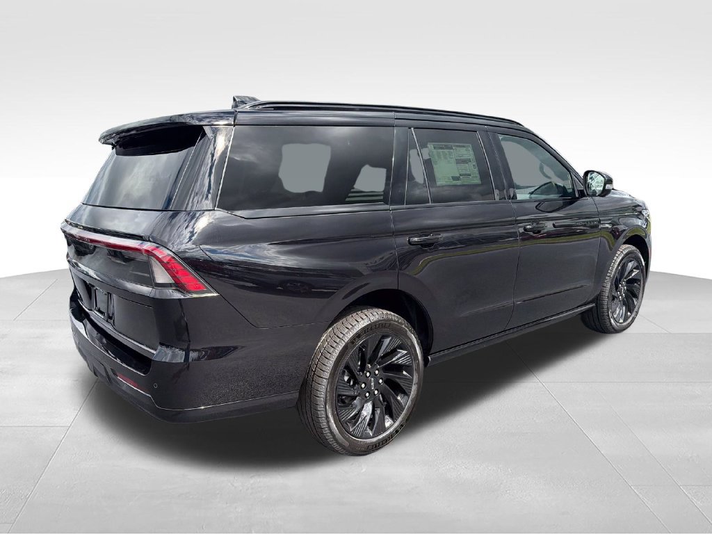 New 2027 Lincoln Navigator Reserve w/ Jet Appearance Package AWD/4WD image 5