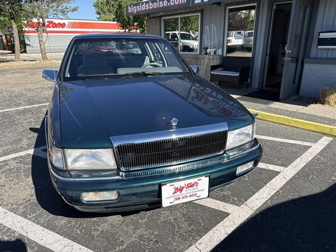 Used 1993 Chrysler LeBaron Landau FWD image 12