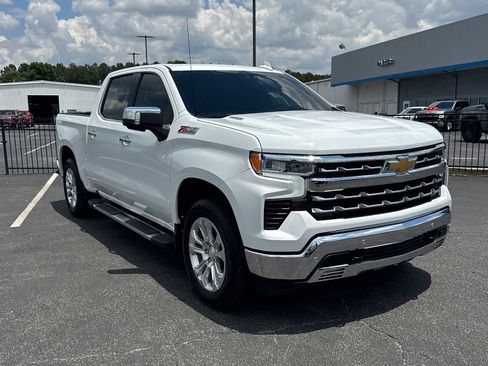 Used 2024 Chevrolet Silverado 1500 LTZ AWD/4WD image 4