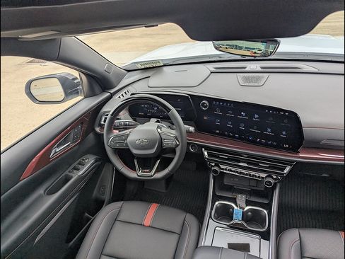 New 2026 Chevrolet Traverse RS w/ LPO, Floor Liner Package AWD/4WD image 19