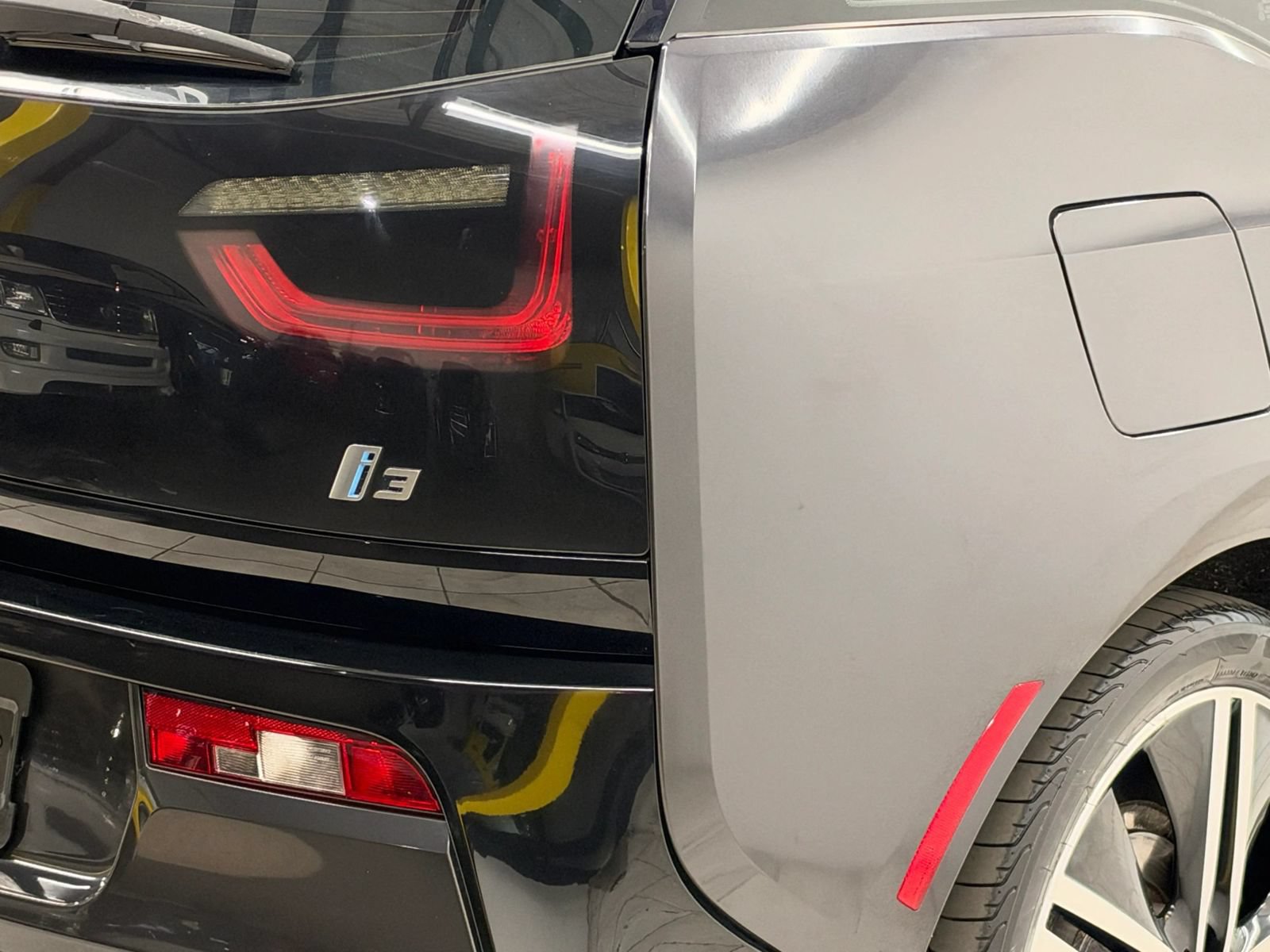 Used 2014 BMW i3 w/ Range Extender RWD image 10