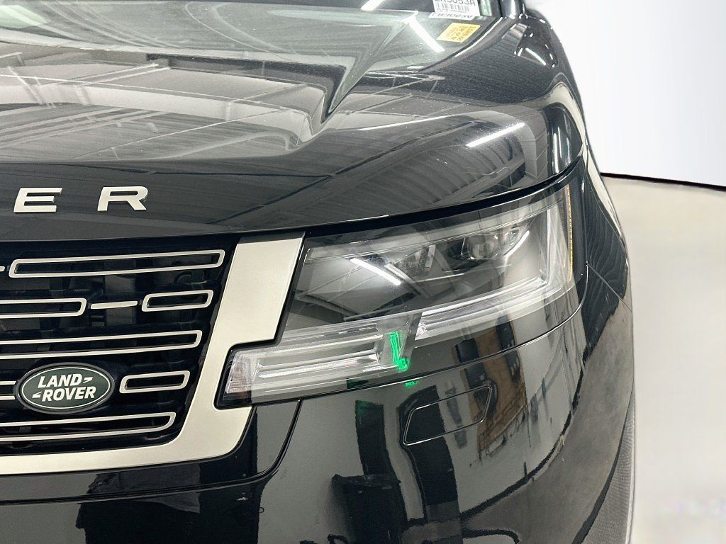 Used 2024 Land Rover Range Rover SE AWD/4WD image 32