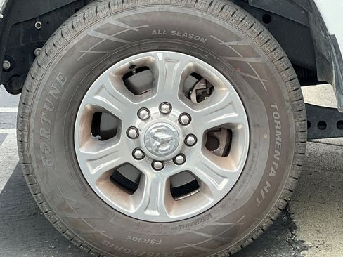 Used 2024 RAM 3500 Big Horn image 43