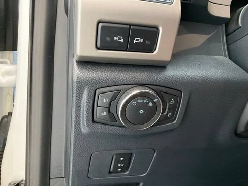 Used 2022 Ford F350 Lariat w/ Chrome Package AWD/4WD image 10