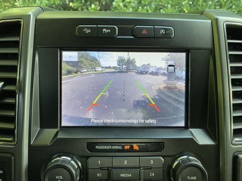 Used 2020 Ford F150 XLT w/ Equipment Group 302A Luxury AWD/4WD image 27