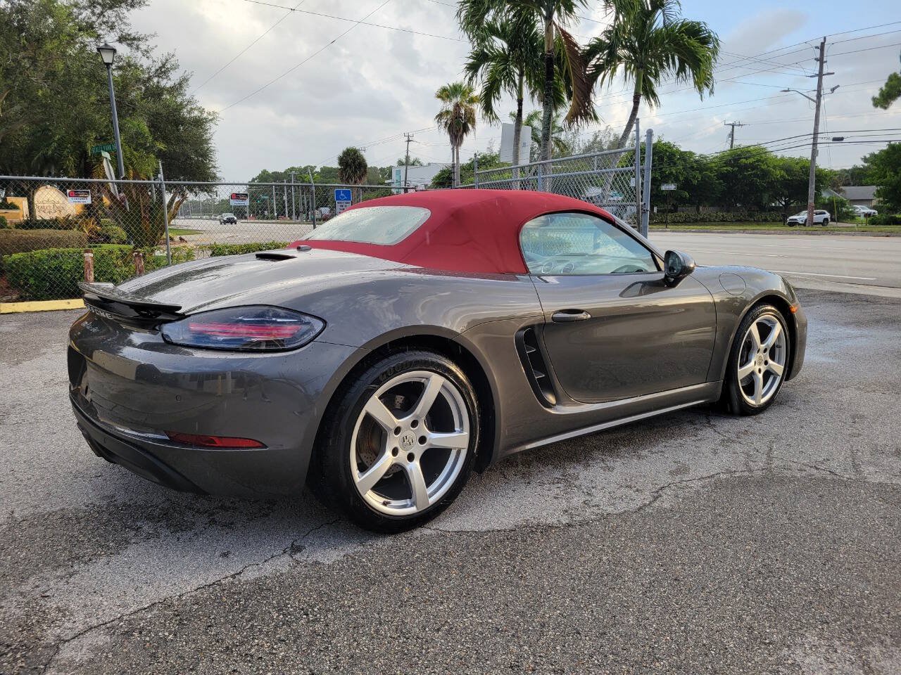 Used 2023 Porsche 718 Boxster RWD image 6