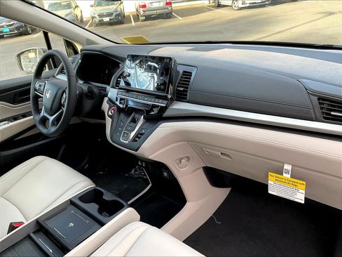 New 2026 Honda Odyssey EX-L image 10