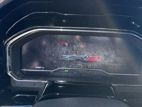 Used 2024 Chevrolet Silverado 1500 ZR2 w/ Technology Package image 11