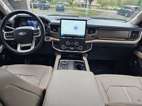 Used 2024 Ford Expedition Limited AWD/4WD image 21