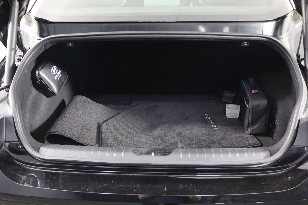 Used 2023 Hyundai Ioniq 6 SEL w/ Cargo Package AWD/4WD image 18