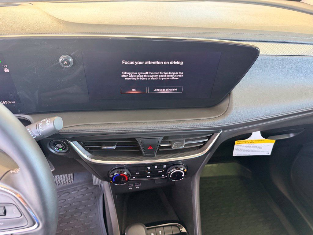 Used 2025 Buick Encore GX Preferred w/ Comfort Package FWD image 24