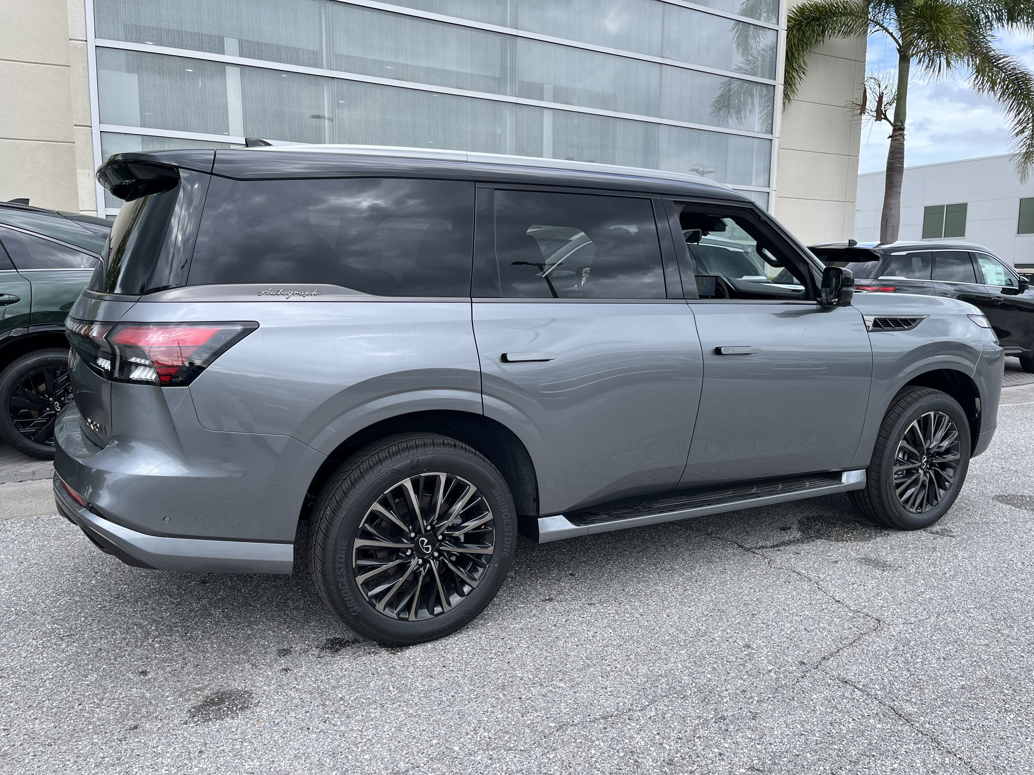 New 2027 INFINITI QX80 Autograph w/ Premium Cargo Package AWD/4WD image 5