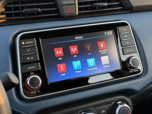 Used 2025 Nissan Versa SV image 21