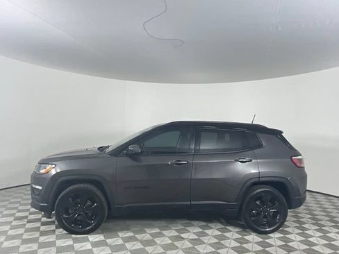 Used 2020 Jeep Compass Latitude FWD image 7