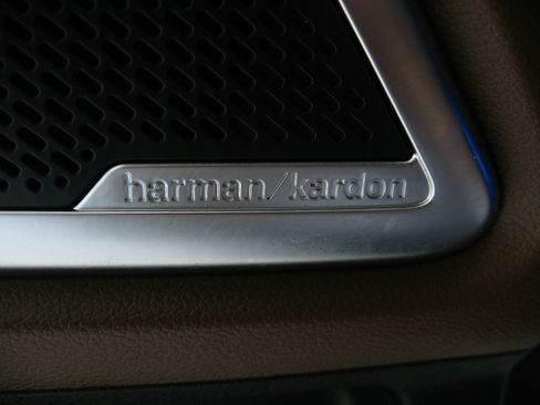 Certified 2022 Kia Telluride SX w/ SX Prestige Package image 18