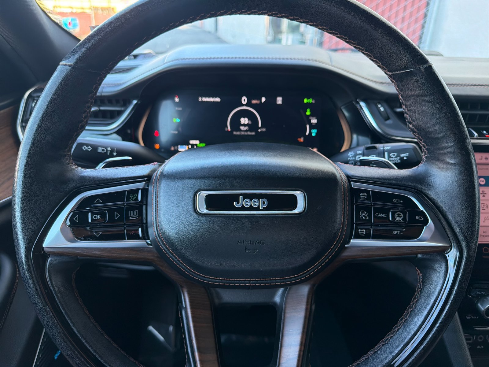 Used 2023 Jeep Grand Cherokee Summit w/ Advanced Protech Group IV AWD/4WD image 27