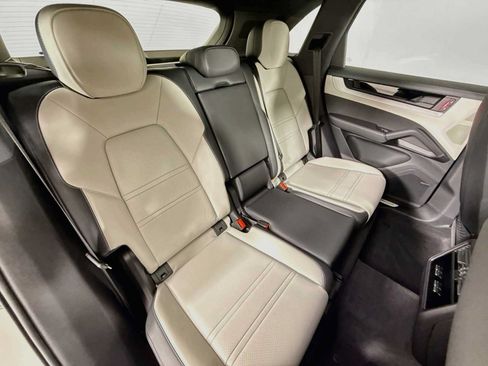 New 2026 Porsche Cayenne S AWD/4WD image 28