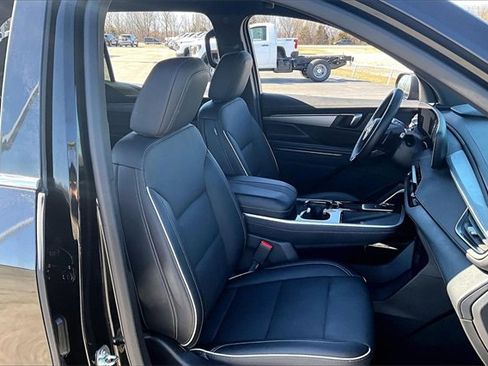 Used 2025 Buick Enclave Preferred image 29