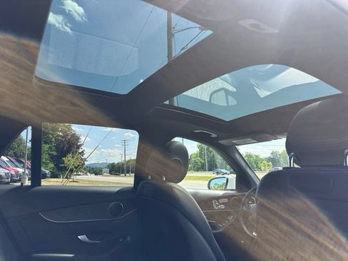 Used 2018 Mercedes-Benz GLC 300 4MATIC image 30