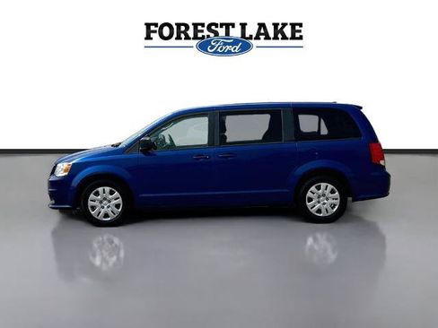 Used 2018 Dodge Grand Caravan SE w/ UConnect Hands-Free Group FWD image 4