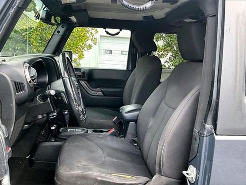 Used 2016 Jeep Wrangler Sport image 18