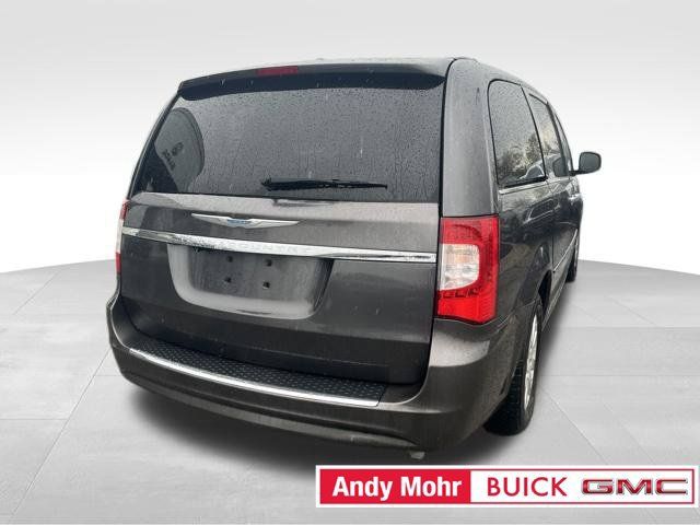Used 2016 Chrysler Town & Country Touring w/ Driver Convenience Group FWD image 15