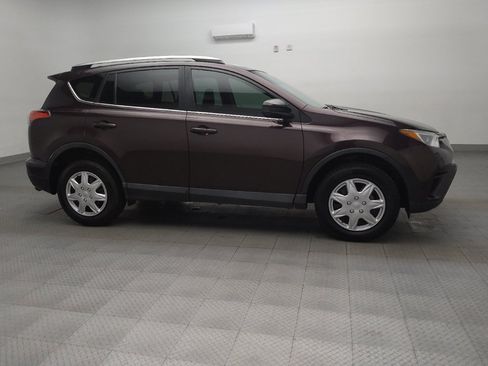 Used 2018 Toyota RAV4 LE image 11