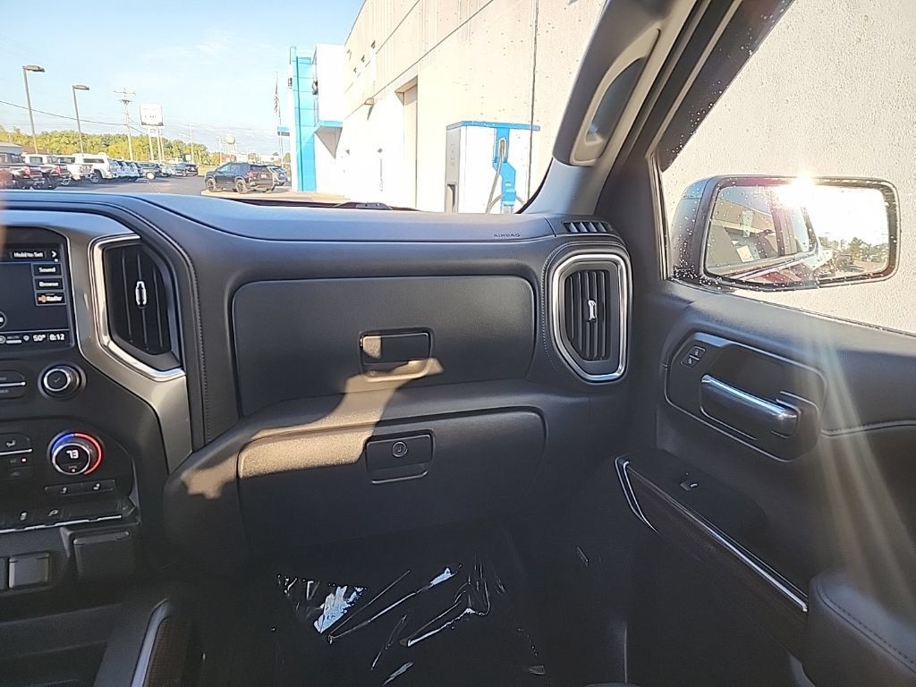 Used 2021 Chevrolet Silverado 1500 LT Trail Boss w/ Convenience Package II AWD/4WD image 23