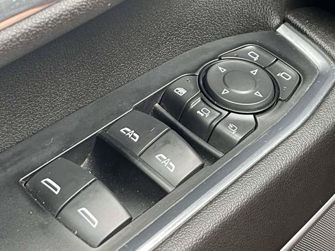 Certified 2024 Chevrolet Silverado 2500 High Country AWD/4WD image 32