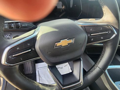 Used 2025 Chevrolet Equinox LT image 19