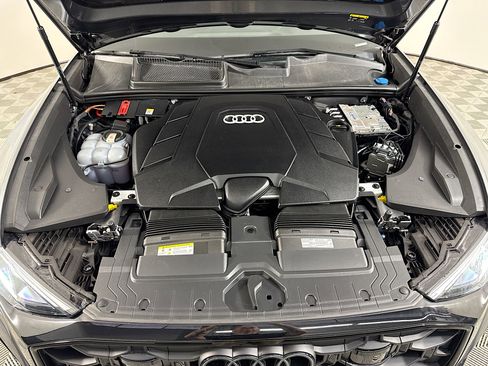 Used 2025 Audi Q8 Premium Plus w/ Premium Plus Package AWD/4WD image 39