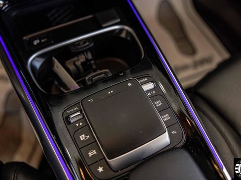 Used 2021 Mercedes-Benz GLA 250 w/ Premium Package image 39