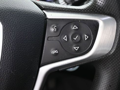 Used 2022 GMC Terrain SLE image 29