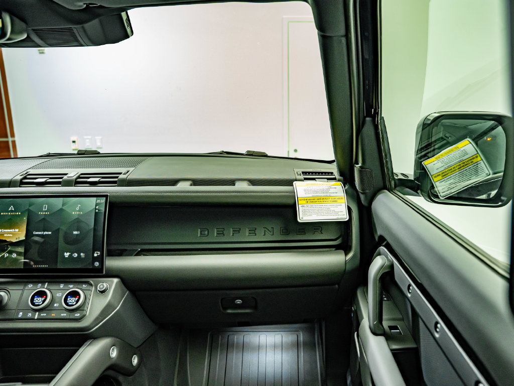 New 2026 Land Rover Defender 110 S AWD/4WD image 43