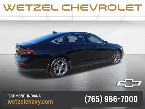 Used 2023 Honda Accord EX image 3