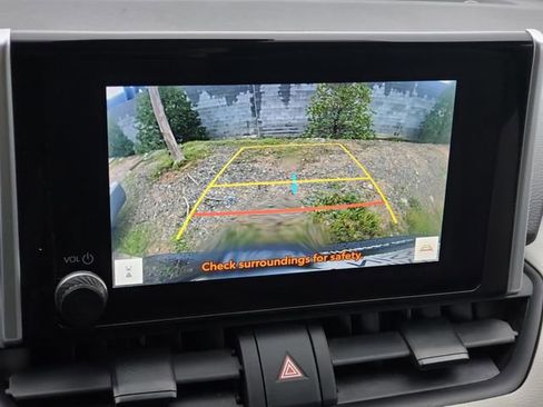 Used 2023 Toyota RAV4 XLE AWD/4WD image 26
