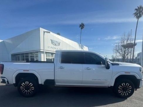Used 2024 GMC Sierra 2500 Denali Ultimate image 4