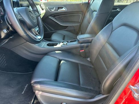 Used 2019 Mercedes-Benz GLA 250 GLA 250 image 18