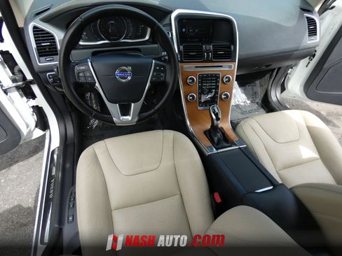 Used 2017 Volvo XC60 T5 Inscription w/ Preferred Option Package FWD image 25
