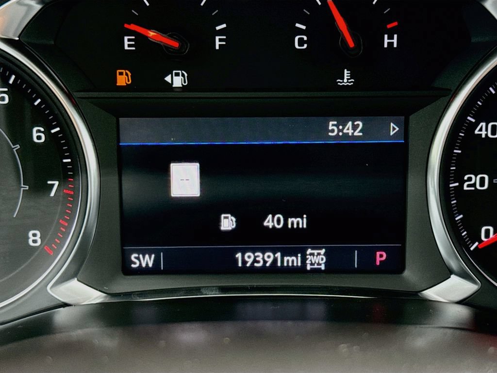 Used 2023 GMC Acadia SLT w/ Preferred Package AWD/4WD image 12