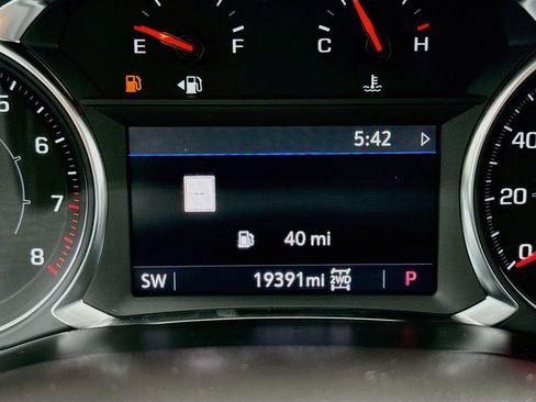Used 2023 GMC Acadia SLT w/ Preferred Package AWD/4WD image 12