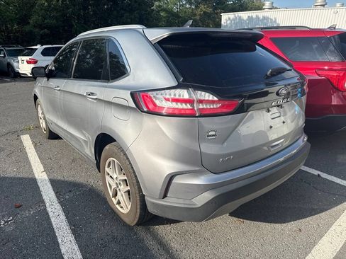 Used 2024 Ford Edge SEL w/ Convenience Package AWD/4WD image 3